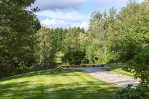 Photo 27- click for photo gallery